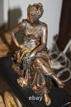 Pendule Napoléon III Bronze par Eutrope Bouret Femme assise statue horloge XIX