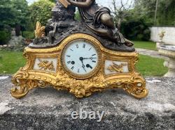 Pendule Napoléon III liseuse bronze doré cadran émaillé XIXe