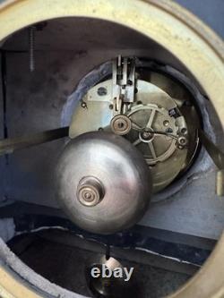 Pendule de cheminée Napoléon III en marbre noir et régule XIXe