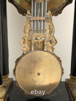 Pendule portique Napoléon III laiton / nacre Mouvement Japy Frères XIXe