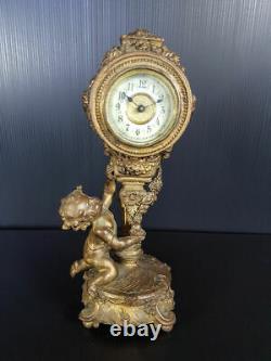 Pendulette avec Chérubin Signed Fin XIX° s. Table clock with chérub Antique