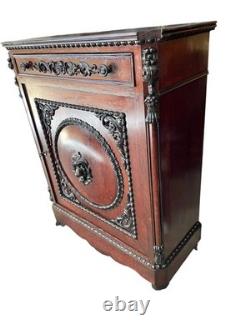 Placard ancien Louis-Philippe / Napoléon III en noyer sculpté XIXe siècle