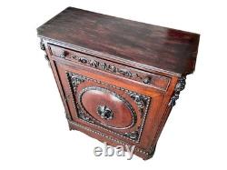 Placard ancien Louis-Philippe / Napoléon III en noyer sculpté XIXe siècle