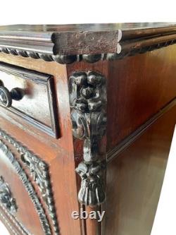 Placard ancien Louis-Philippe / Napoléon III en noyer sculpté XIXe siècle