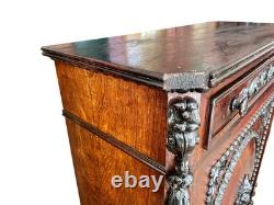 Placard ancien Louis-Philippe / Napoléon III en noyer sculpté XIXe siècle