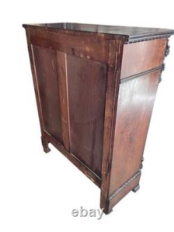 Placard ancien Louis-Philippe / Napoléon III en noyer sculpté XIXe siècle