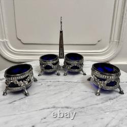 Quatre salières en argent massif Napoléon III XIXe pieds boucs M3918