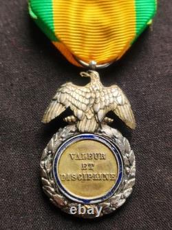 RARE MÉDAILLE MILITAIRE NAPOLÉON III SECOND EMPIRE 19e XIXe 2ème TYPE NON SIGNÉE