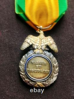 RARE MÉDAILLE MILITAIRE NAPOLÉON III SECOND EMPIRE 19e XIXe 2ème TYPE NON SIGNÉE