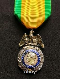 RARE MÉDAILLE MILITAIRE NAPOLÉON III SECOND EMPIRE 19e XIXe 2ème TYPE NON SIGNÉE