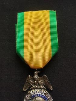 RARE MÉDAILLE MILITAIRE NAPOLÉON III SECOND EMPIRE 19e XIXe 2ème TYPE NON SIGNÉE