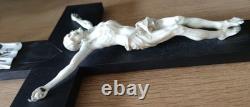 Rare Ancien Christ Sculpté Époque Xix Croix En Ébène
