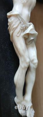Rare Ancien Christ Sculpté Époque Xix Croix En Ébène