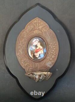 SUBERBE ancien BENITIER XIXe NAPOLEON III VIERGE A L'ENFANT médaillon porcelaine