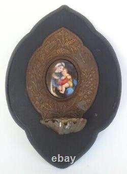 SUBERBE ancien BENITIER XIXe NAPOLEON III VIERGE A L'ENFANT médaillon porcelaine