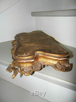 Socle en bois sculpté et doré d'époque milieu XIX ème