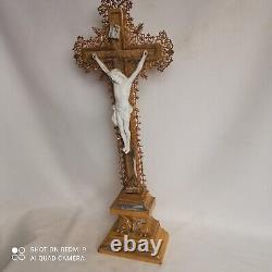Superbe crucifix doré à la feuille d'or d'Epoque Napoléon III fin XIXe siècle