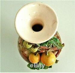 Superbe grand vase en céramique, barbotine, époque fin XIX ème. Haut. 33 cm