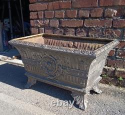 Superbe grande Jardinière Ancienne en Fonte de Fer Époque XIXe siècle