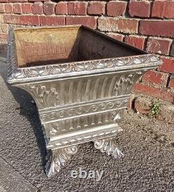 Superbe grande Jardinière Ancienne en Fonte de Fer Époque XIXe siècle