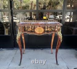 Table De Jardin Ancienne. Style Napoléon Iii. Marqueterie De Bois Et Laiton. Xixe