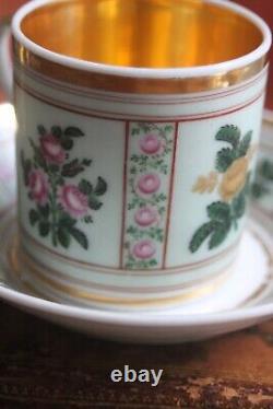 Tasse litron en porcelaine de Paris, XIXe siècle Louis-Philippe ou Napoléon III