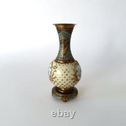 Vase Napoléon III en porcelaine de Sèvres et bronze doré Émaux champlevés XIXe