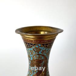 Vase Napoléon III en porcelaine de Sèvres et bronze doré Émaux champlevés XIXe