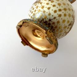 Vase Napoléon III en porcelaine de Sèvres et bronze doré Émaux champlevés XIXe