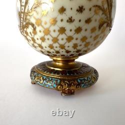 Vase Napoléon III en porcelaine de Sèvres et bronze doré Émaux champlevés XIXe