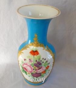 Vase polychrome et or porcelaine de Paris époque Napoléon III XIXe siècle